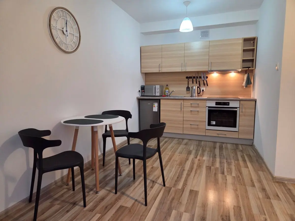 Jadalnia w apartamencie Centrum C5 Słubice – zakwaterowanie dla firm - WW Apartamenty i Noclegi Słubice